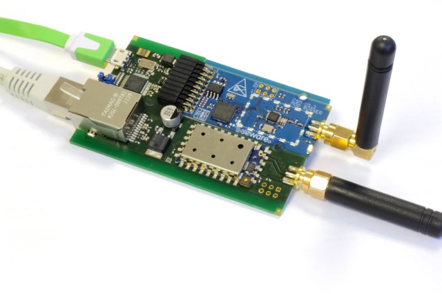 prototype (green) carrying a module (in blue)