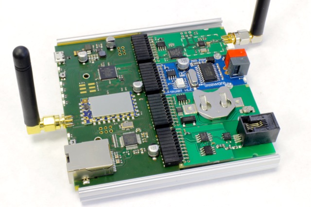 BUSSER USB 4P with four different PIGATOR-module mounted (light green at right)
