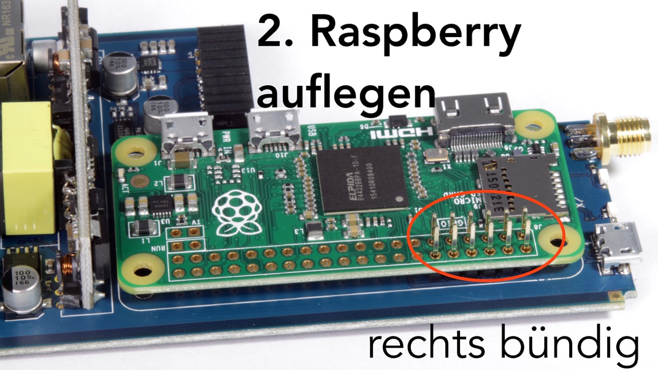 Raspberry Zero assembly, step 2: place the Raspberry, flush to the right