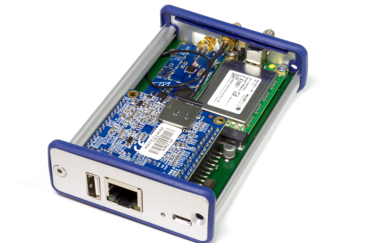 additional USB host, Ethernet and system console via USB