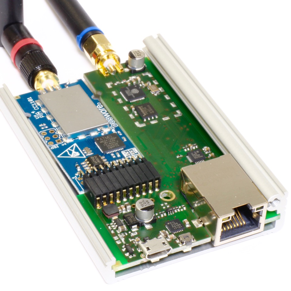 prototype (green) carrying a module (in blue)