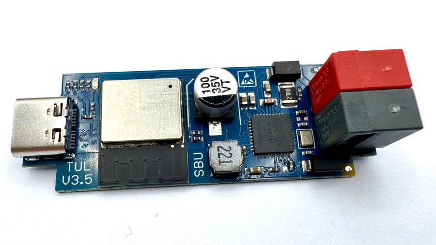 TUL V3.5: USB-C socket, ESP32-C6 module, NCN5130 transceiver and the WAGO push-in terminals for the bus